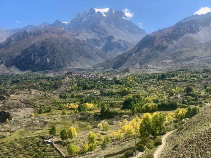 Adieu to the arid land with green breakouts! The Kali Gandaki beckons.