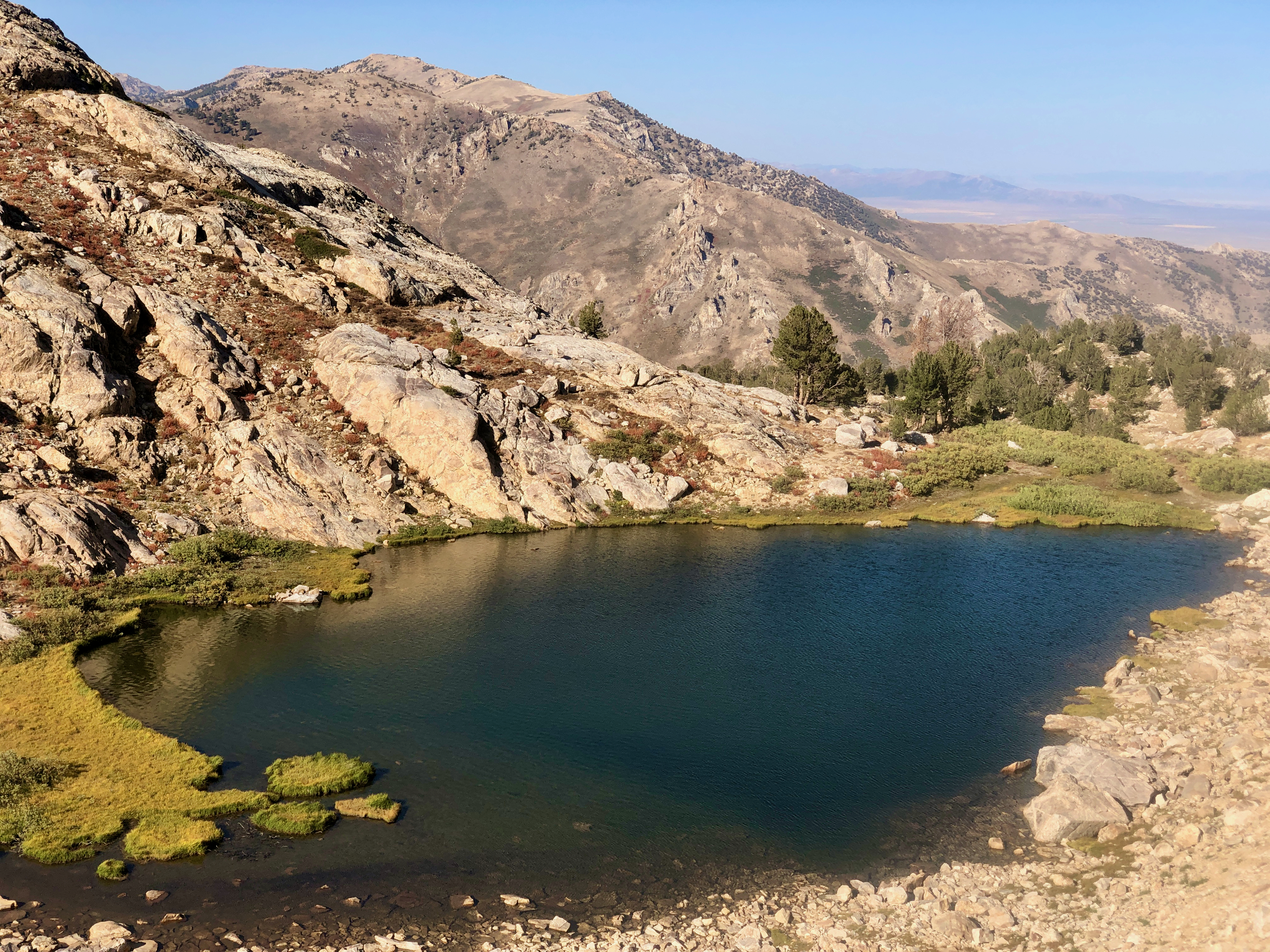 The unnamed lake before Overland Lake made a better picture than the main lake
