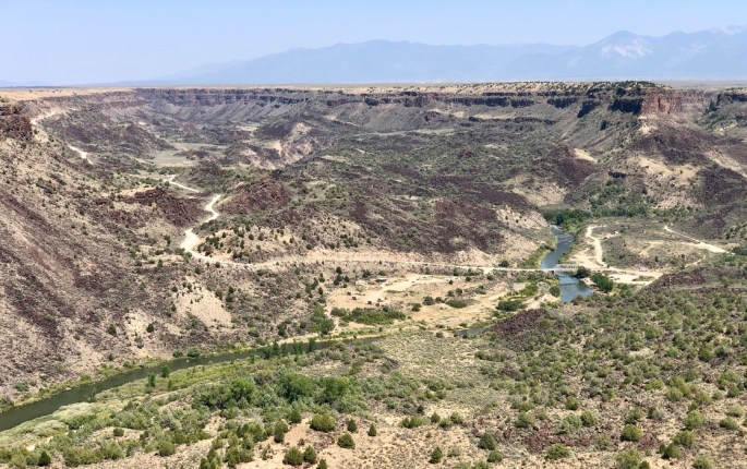 30D2C8FD-6E2B-4DE2-8D62-34B39A609AA1_1_105_c